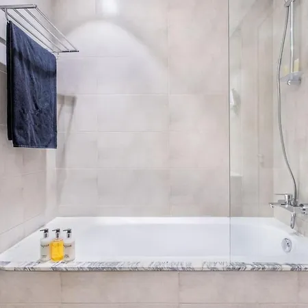 Paramount Hotel Midtown Flat With Burj Khalifa View Dubaï Extérieur photo
