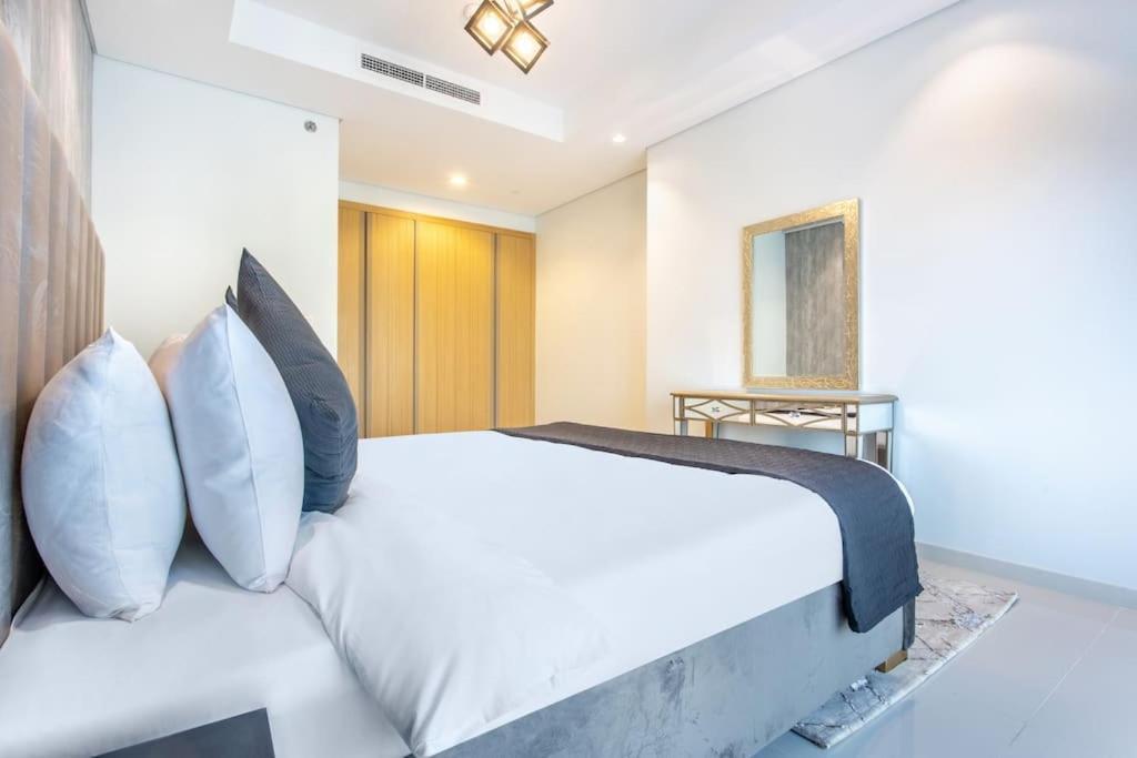 Paramount Midtown Flat With Burj Khalifa View Апартаменти