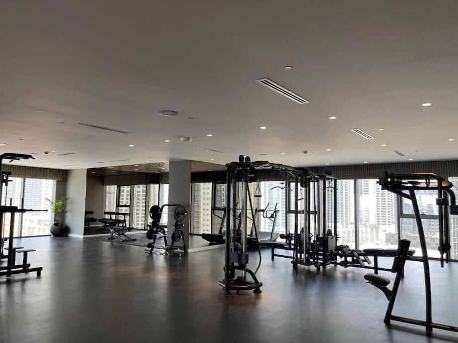 Paramount Midtown Flat With Burj Khalifa View Дубай